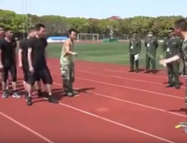 Με αυτόν τον περίεργο τρόπο προπονούνται οι Κινέζοι στρατιώτες! (βίντεο)